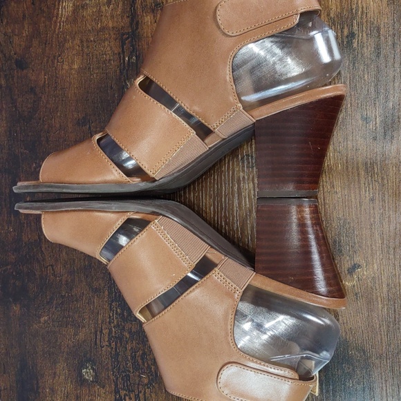 Tommy Hilfiger Vegan Leather Heeled Sandals - Picture 9 of 13